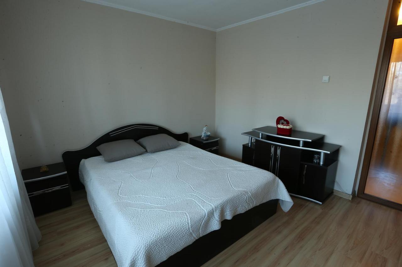Apartament Dragos Voda Орадя Екстер'єр фото