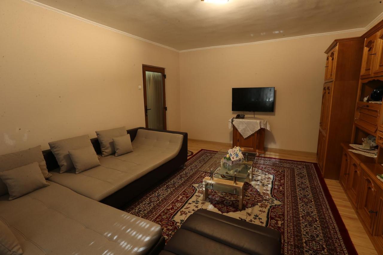 Apartament Dragos Voda Орадя Екстер'єр фото