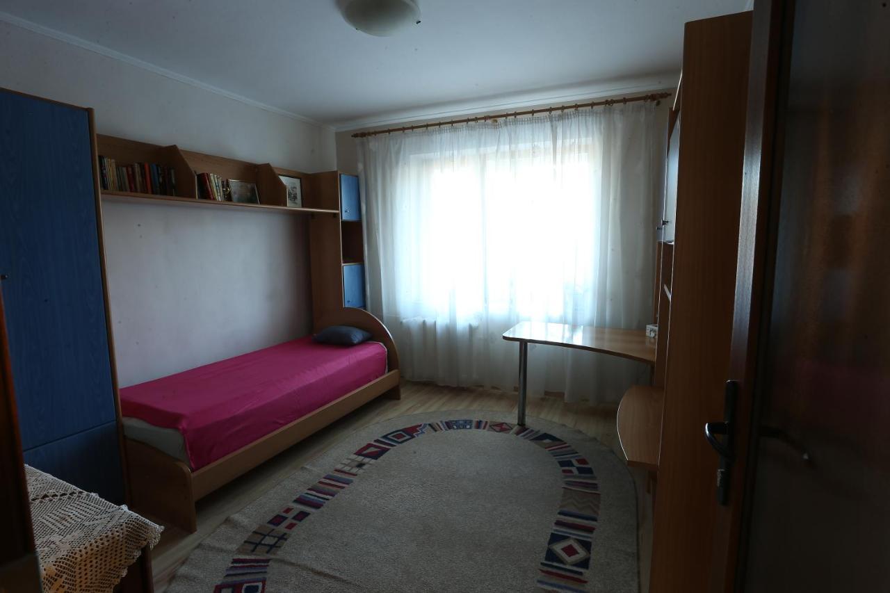 Apartament Dragos Voda Орадя Екстер'єр фото