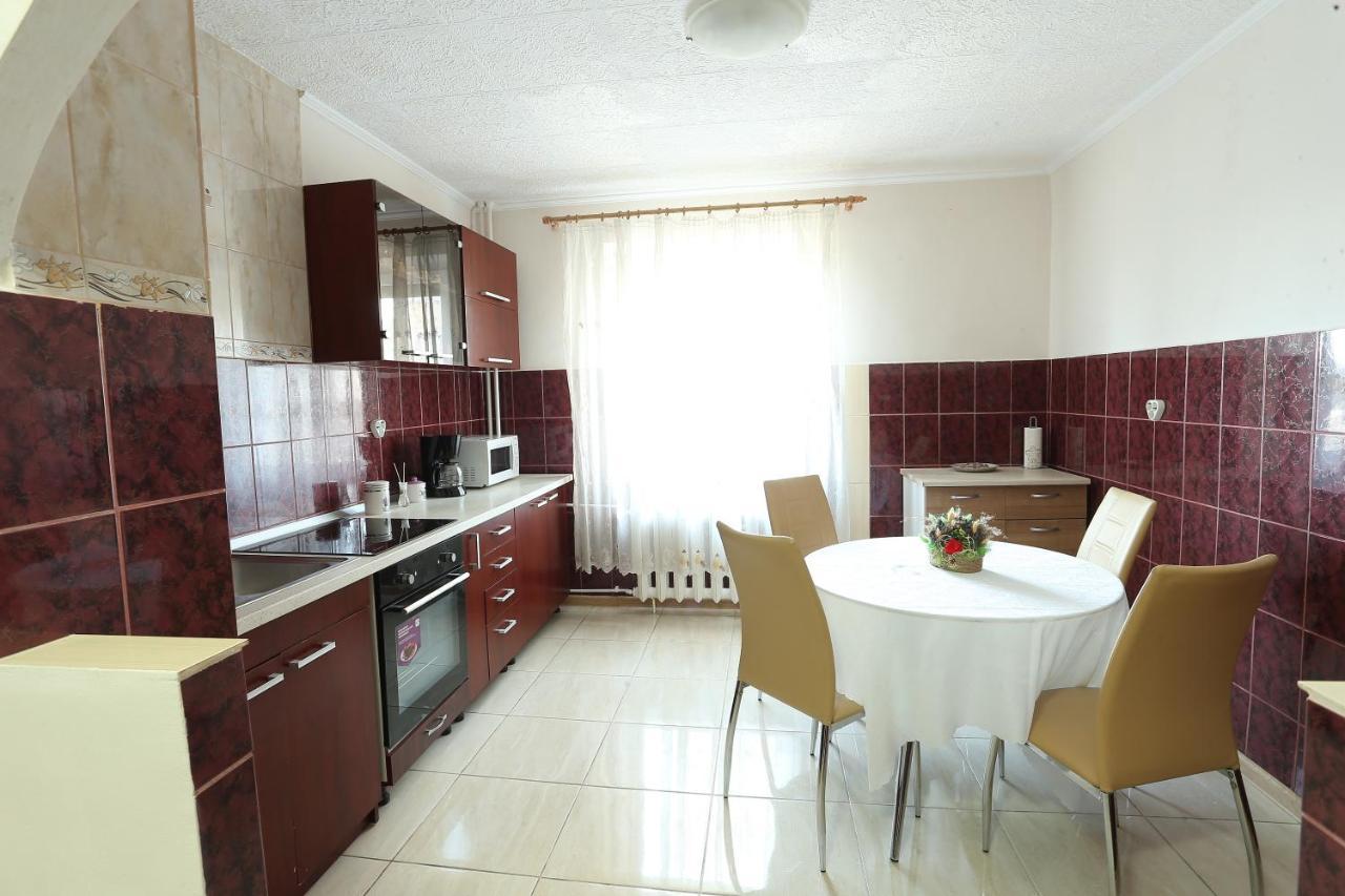 Apartament Dragos Voda Орадя Екстер'єр фото